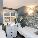 Fauna's Corner 휫비