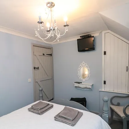 Fauna's Corner 펜션 휫비